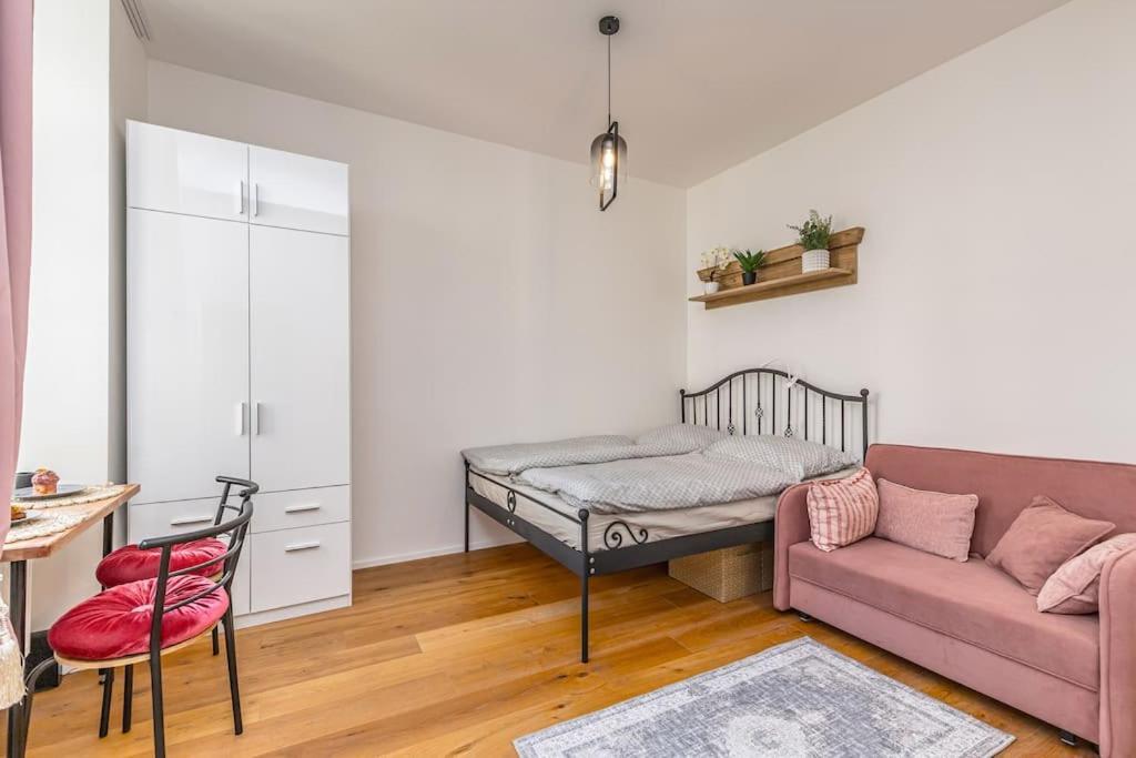 Cozy Quiet New Apartment In Karlin Square Prag Exterior foto